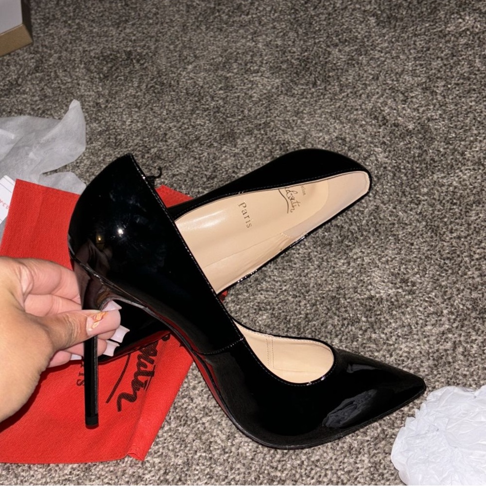 Size 9 beautiful heels